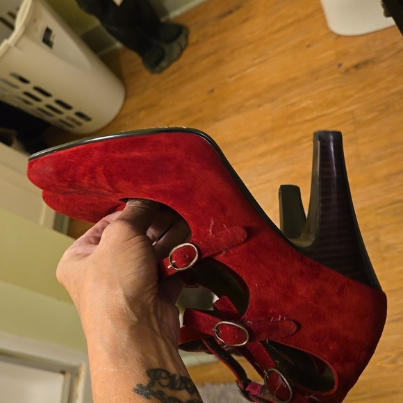 Women's 7.5 strappy heels - Picture 8 of 8